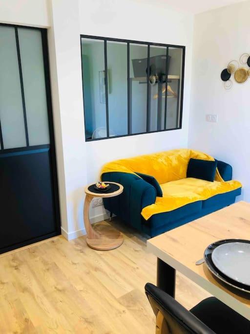 Maisonnette Avec Terrasse Argences Exterior foto