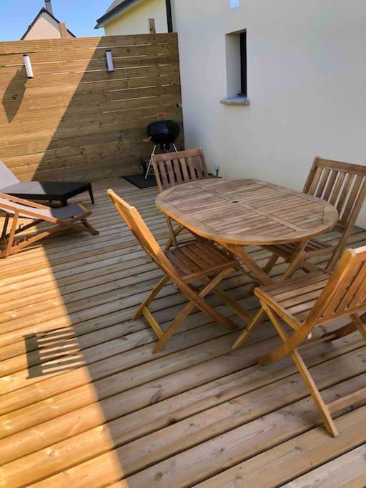 Maisonnette Avec Terrasse Argences Exterior foto